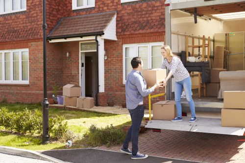 Short-term storage units in Hendon for temporary household and business items