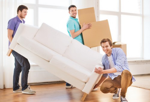 A well-prepared moving day with packing services in Hendon